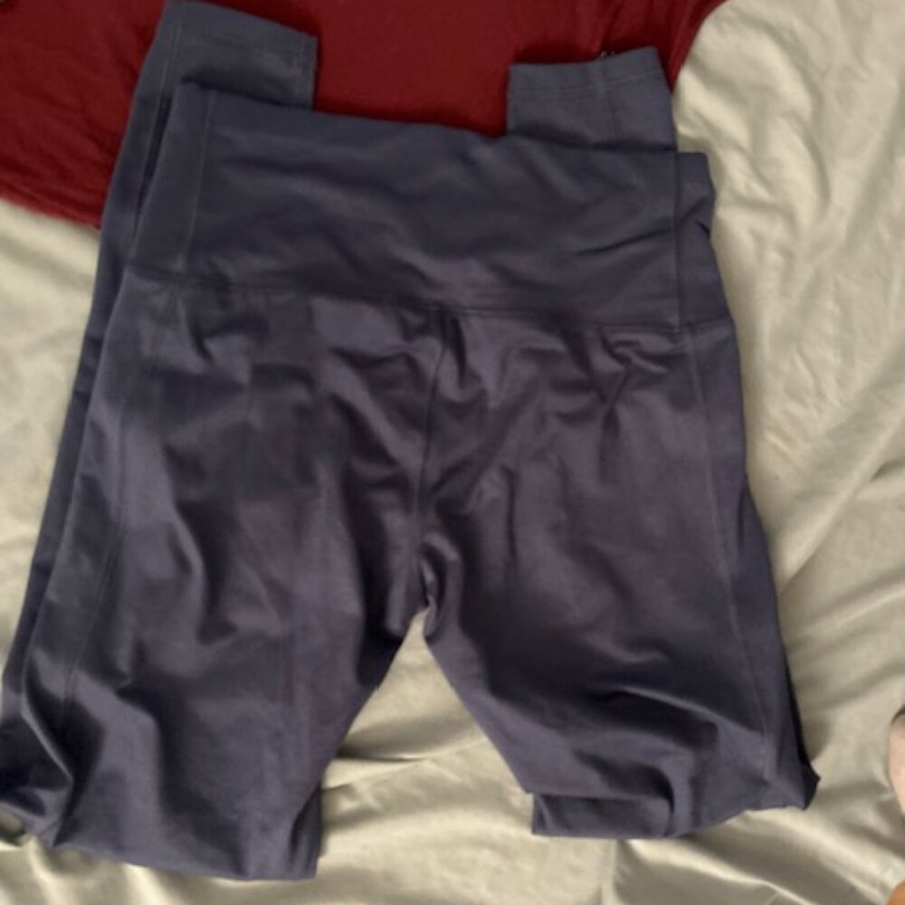 PUMA size medium womens work out pants leggings athletic purple